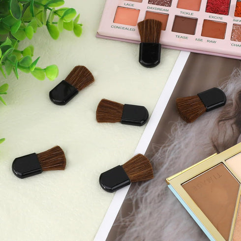 30Pcs Disposable Makeup Brushes Mini Cosmetic Brush Small Blush Brushes Portable Powder Brush for Loose Powder Foundation Applicator Beauty Tool for Mixing Liquid, Cream or Powder Cosmetics