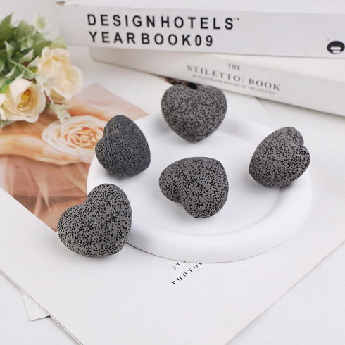 Set, 1.7 Inches, 5 rockcloud Black Lava Rock Stone Heart Shape Pocket Stones Dyed Lava Rocks Aromatherapy Essential Oil