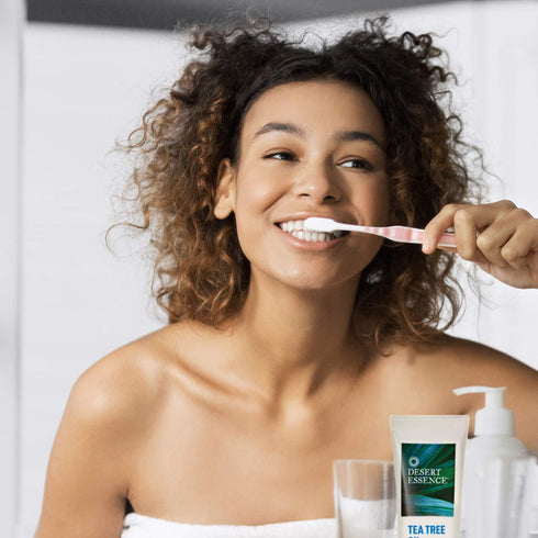 Desert Essence Tea Tree Oil Toothpaste - Mint - 6.25 Oz - Deep Cleans Teeth & Gums - Helps Fight Plaque - Sea Salt