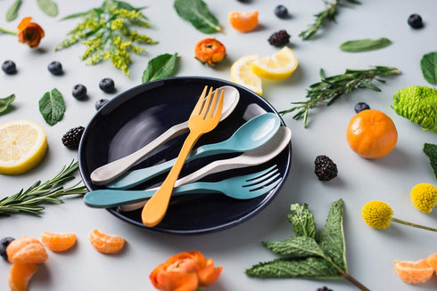 Knork Eco Astrik Reusable Compostable Plant-Based Utensil Set - 8 Piece with Carry Case in Orange Blue White Gray