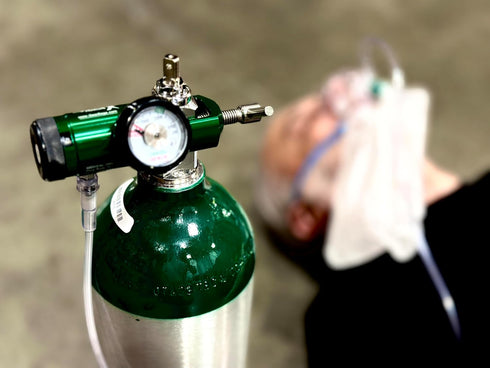 Lightning X Products O2 Mini Oxygen Regulator, CGA-870 Gauge, Flow Rate 0-15lpm with Wrench