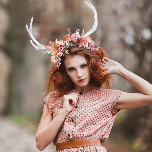 MOSTORY Handmade Pink White Antler Headband - Fairy Deer Horns Headpiece Boho Reindeer Hairband with Flowers Woodland Antler Hair Accessory for Renaissance Halloween Cosplay Party