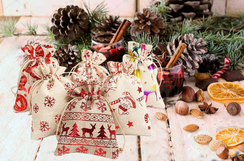 AOOTOOSPORT 12 Pcs Christmas Burlap Bags with Drawstring, 5 x 7 Inch Favor Bags for Jewelry, Candy