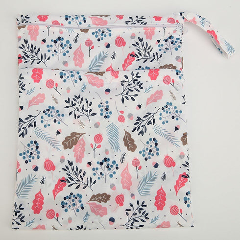 ReUseLife 4 Set 1 3 16 Inch Pieces piece Medium Wet Bag + Pieces Regular Cloth Mama Cloth/Menstrual Pads/Reusable