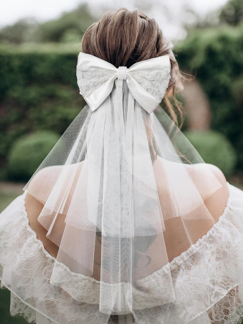 SWEETV Bridal Hair Bow Veil, White Bow Clip Bachelorette Party Decorations, Pearl Accessories for Bride to Be