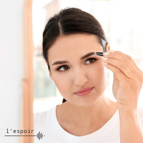 L’espoir High Precision Slant Tweezers, Rust-Free Stainless Steel, Perfect Alignment for Daily Beauty Routine - Black