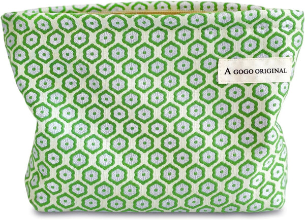 STARDW Aesthetic Cute Makeup Bag, Large Capacity Skincare Bag, Travel Toiletry Bag, Makeup Organizer Zipper Pouch