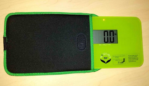 NewlineNY Travel Scale Protection Sleeve - Small Size for Super Mini Scales, SBB0638SM Series Green Edges (Case Cover