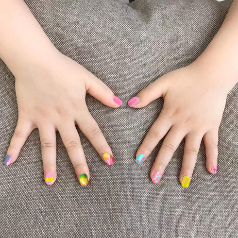 SIUSIO 120 Pcs Children Acrylic Fake Nails, Press on Pre-glue Full Cover Glitter Gradient Color, Kids Set