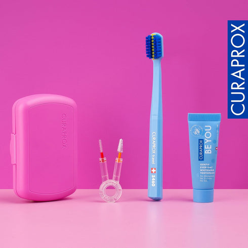 Set Set Curaprox Ortho Travel Braces & On-The-Go Care | Ultra Soft Brush + Whitening Toothpaste | Compact Pink