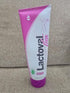 Laboratorios Sued, S.R.L 200 ml 3.5 Lactoval Teen Intimate Wash for Teens pH Balanced Feminine Cleanser Gentle Daily