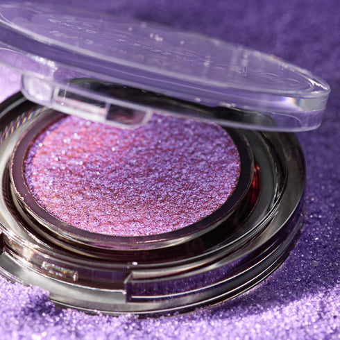 Catrice Space Glam Chrome Eyeshadow, Duo Chrome, Highly Pigmented Holographic Shimmer, Vegan & Cruelty Free