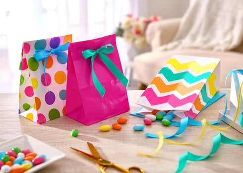 American Greetings 10" Small All-Occasion Goodie Bags, Spring Print, 16-Count