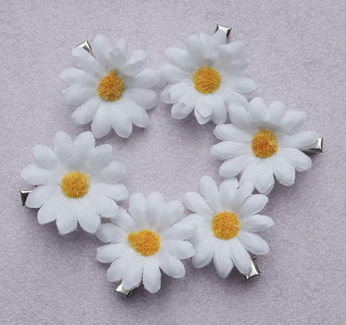 SOWAKA 6 Pcs Daisy Hair Clips Vintage Sun Flower with Hair Alligators Clips Hair Barrette for Women Girls Wedding Summer Beach Bridesmaid Bridal Partis Hair Accessories (White)