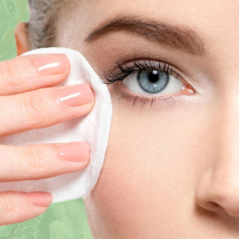 NOVEHA 60PCs Tea Tree Oil Eyelid & Lash Wipes, Hyaluronic Acid, Green Tea & Chamomile, Natural Makeup Remover