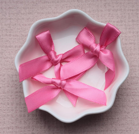 Sowaka 50 Pcs Mini Satin Bowknot Ribbon Bows, Flower Supplies for Gift Wrapping and DIY Crafting Projects