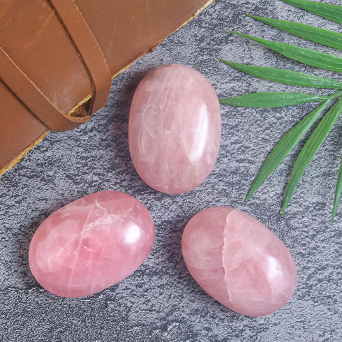 55-60mm Pink Agate Palm Stone, Worry Stone Natural Chakra Healing, Hand Carved Crystal for Meditation