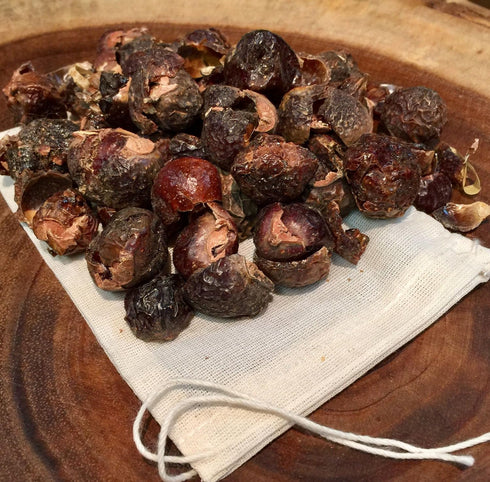 Organic Soap Nuts Deseeded, 1kg/2.2lbs (330 loads), Eco-friendly Soap Nuts Laundry Detergent with 1 Wash Bag