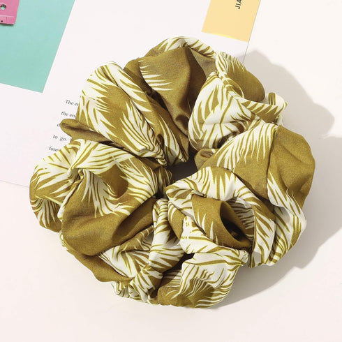 Scrunchies Hair Ties for Women - Big Silk Satin Jumbo Oversized Scrunchy for Thick Hair, Yellow Ligas Para el Cabello