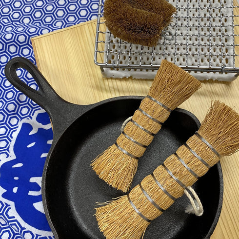 Japanese KAMENOKO TAWASHI Kitchen Brush - Small Size