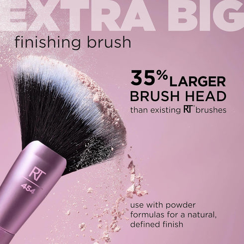 Real Techniques Extra Big Finishing Brush - Large Makeup Brush for Powder, Bronzer, Highlight, & Contour