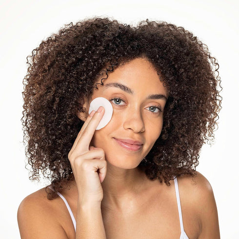 Neutrogena Gentle Oil-Free Eye Makeup Remover & Cleanser for Sensitive Eyes, Non-Greasy Makeup Remover, Removes Waterproof Mascara, Dermatologist & Ophthalmologist Tested, 8.0 fl. oz