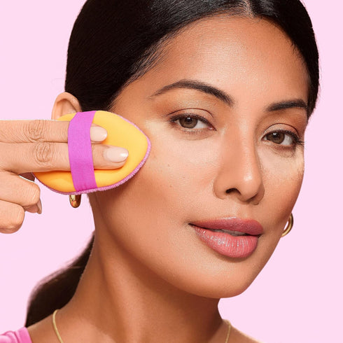 Real Techniques Miracle 2-In-1 Powder Puff + Travel Case - Dual-Sided Makeup Blending Puff for Liquid, Cream & Powders