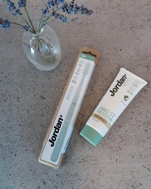 Jordan Green Clean Manual Toothbrush - Soft Bristles, Sustainable Scandinavian Design, Mixed Colors, 4 Units