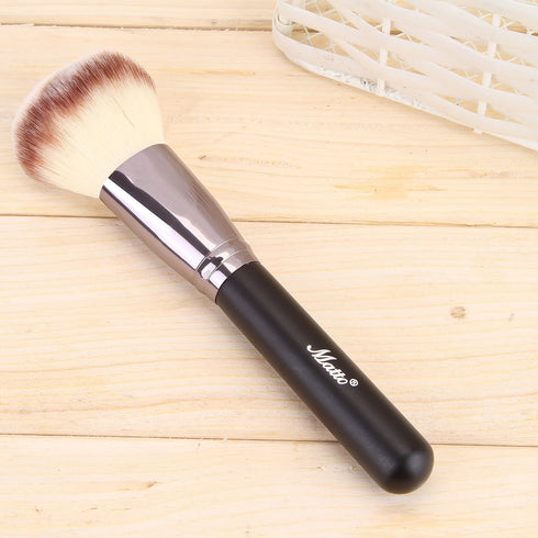 Matto Powder Mineral Brush - Makeup Brush for Large Coverage Mineral Powder Foundation Blending (1 Piece)