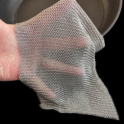 Cast Iron Scrubber, 4''x4'' 316L Stainless Steel Fine Mesh Scraper for Pre-Seasoned Pot, Dutch Oven, Skillet